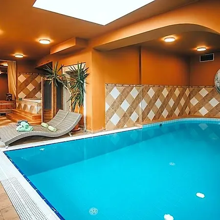 Ruze & Wellness Ξενοδοχείο 4*
