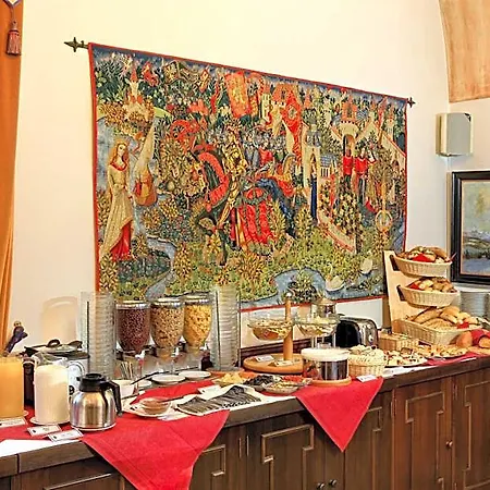 Ξενοδοχείο Ruze & Wellness 4*
